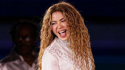 Shakira aviva rumores de reconciliación con una de sus exparejas en pleno concierto noticias imagen