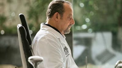 Jean Reno salió en una serie colombiana de Netflix, ¿lo recuerdas? noticias imagen