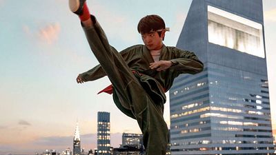 Revelan primer vistazo a Ralph Macchio en ‘Karate Kid: Legends’ noticias imagen