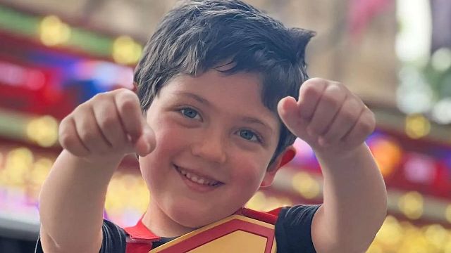 Este niño de raíces colombianas interpreta a un joven Clark Kent en la nueva película de Superman noticias imagen
