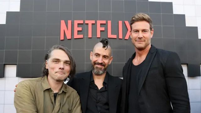 Así fue el encuentro entre Gerard Way, el creador de 'The Umbrella Academy', y el elenco de la serie de Netflix para la última temporada noticias imagen