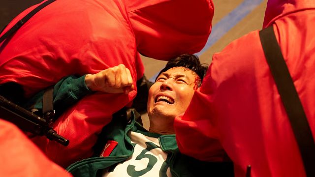 ¿Quiénes protagonizarían ‘El juego del calamar’ si se hiciera en Colombia, según la IA? noticias imagen