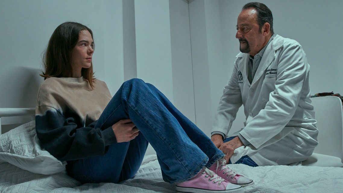 La tercera temporada de '¿Quién mató a Sara?' tuvo a Jean Reno