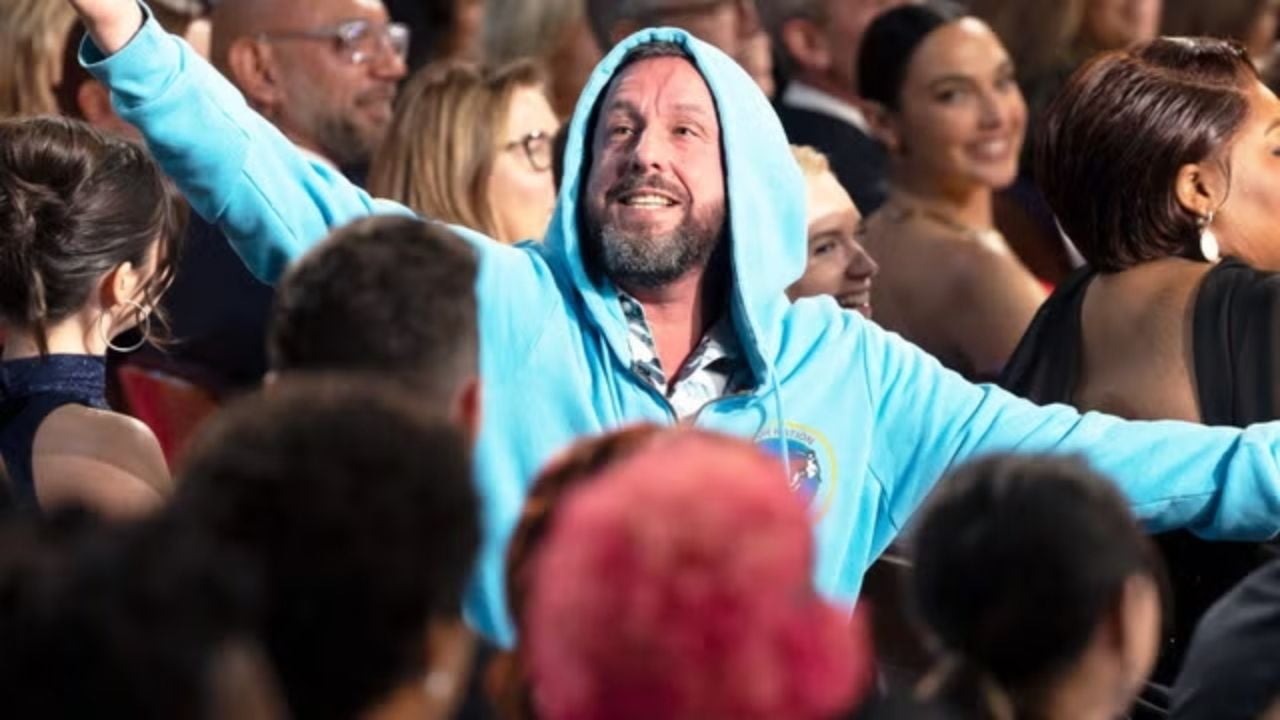 Adam Sandler apareció con sorpresa en la ceremonia de los Oscar 2025