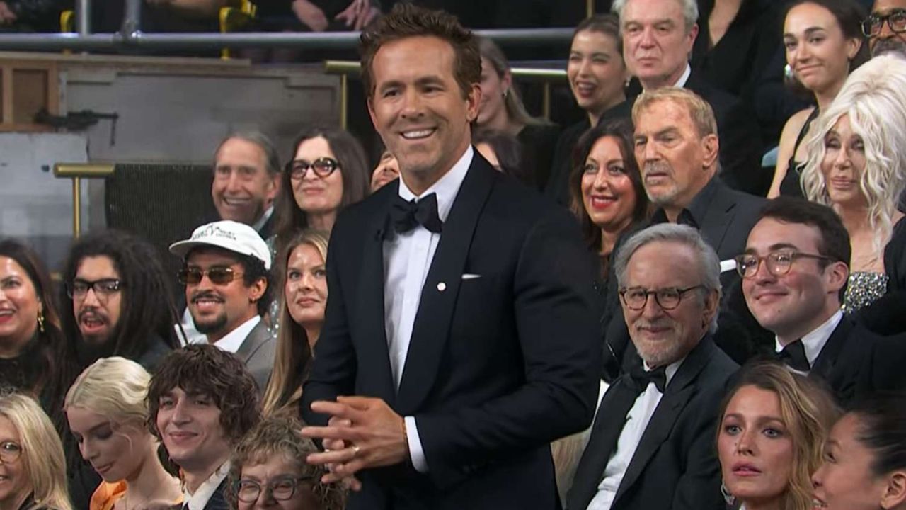 Ryan Reynolds en el aniversario de los 50 años de 'Saturday Night Live'
